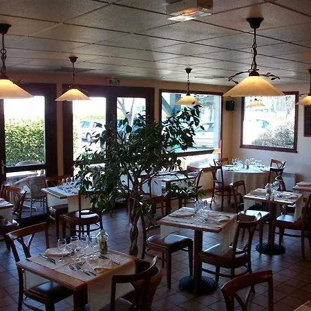 Kyriad Grenoble Sud - Hotel