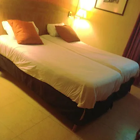 Kyriad Grenoble Sud - Hotel Seyssins