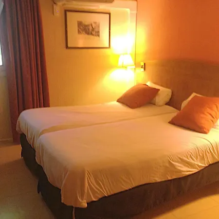 Hotel Kyriad Grenoble Sud - 3*