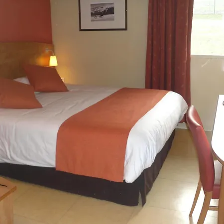 Kyriad Grenoble Sud - 3* Seyssins