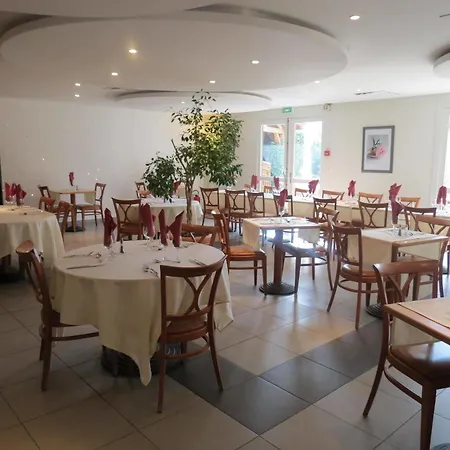 Kyriad Grenoble Sud - מלון 3*