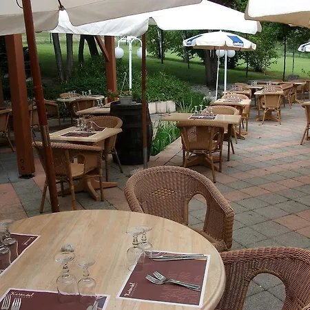 Kyriad Grenoble Sud - Hotel Seyssins